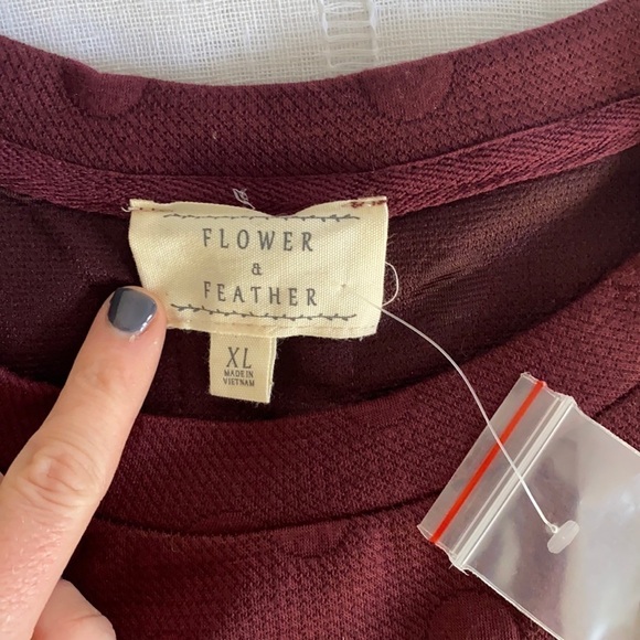 NWT Flower to Feather maroon short sleeve top. - Picture 2 of 8